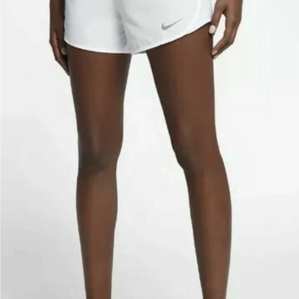 NEW Nike Women's Tempo Modern Embossed 4" WHITE Running Shorts AJ4713-100 L